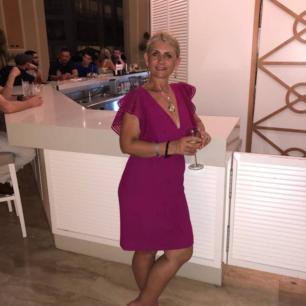 Meet your Posher, Afsaneh